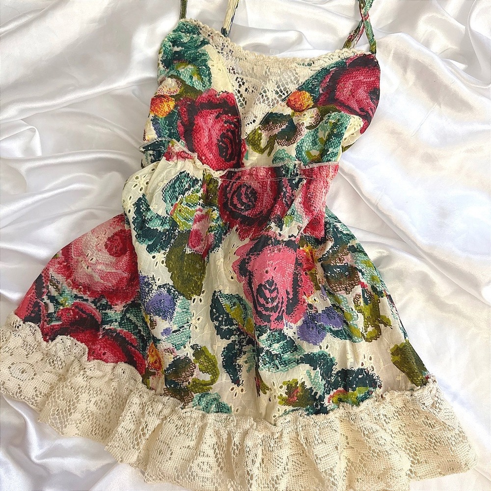 Maltese Floral Eyelet Camisole Top Lace Trim Empire Waist Rose Print Medium